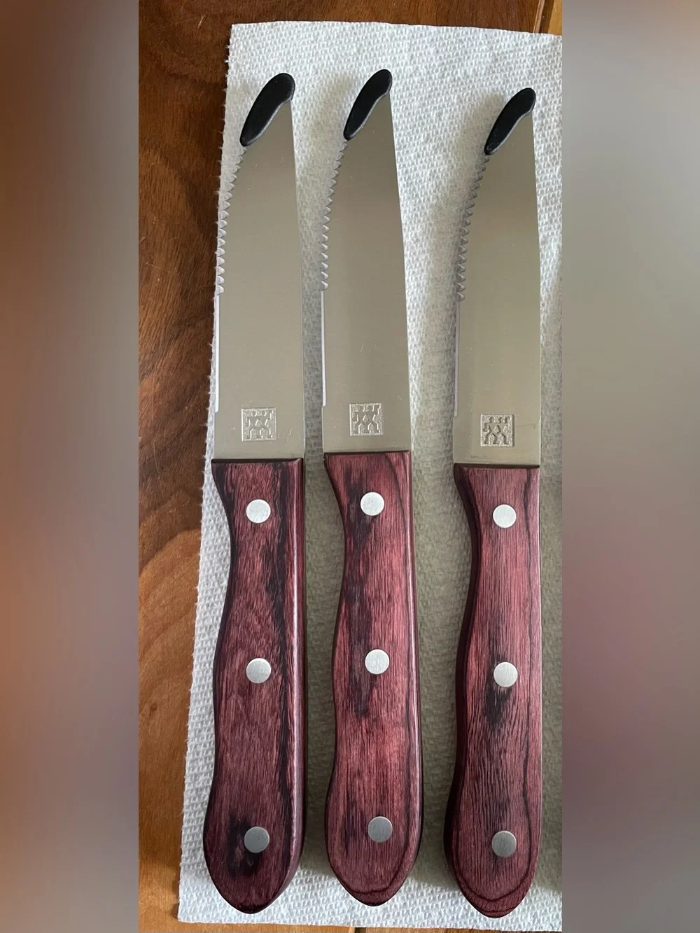 New Zwilling Set of 3 Serrated Steak Knife Set 🥩